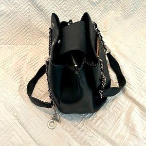 Black sawyer satchel Guess handbag